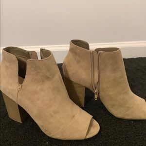 Apt.9 Dynamic Comfort Heels